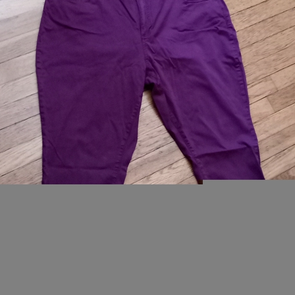 Maroon Kut from the Kloth Donna ankle skinny - Picture 4 of 4